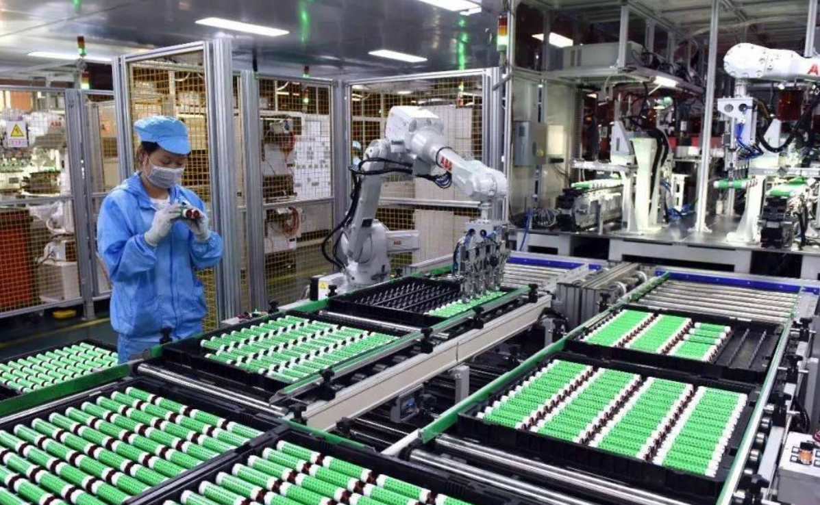 欧姆龙CPM1A系列PLC借助以太网模块同时与上位机和触摸屏，变频器高效通讯案例(图4)
