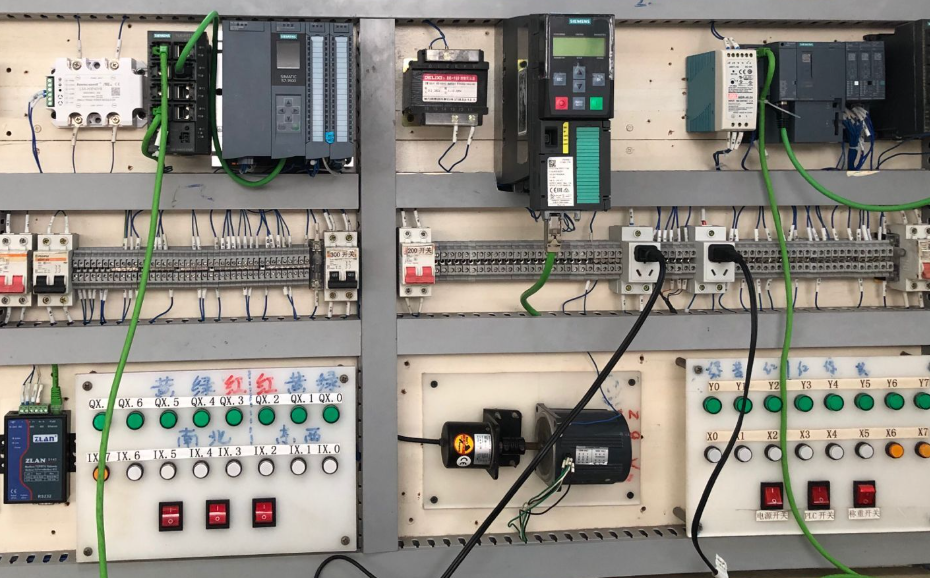 大型电商仓储物流中心AGV小车通过Modbus RTU转Profinet模块与西门子PLC进行数据互传解决案例(图3) 大型电商仓储物流中心AGV小车通过Modbus RTU转Profinet模块与西门子PLC进行数据互传解决案例(图3)