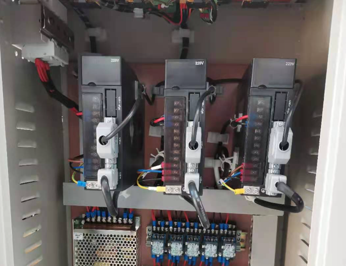 电子产品精密装配生产线改造中欧姆龙PLC通过转EtherCAT工业智能网关与三菱伺服进行通讯解决方案案例(图3) 电子产品精密装配生产线改造中欧姆龙PLC通过转EtherCAT工业智能网关与三菱伺服进行通讯解决方案案例(图3)