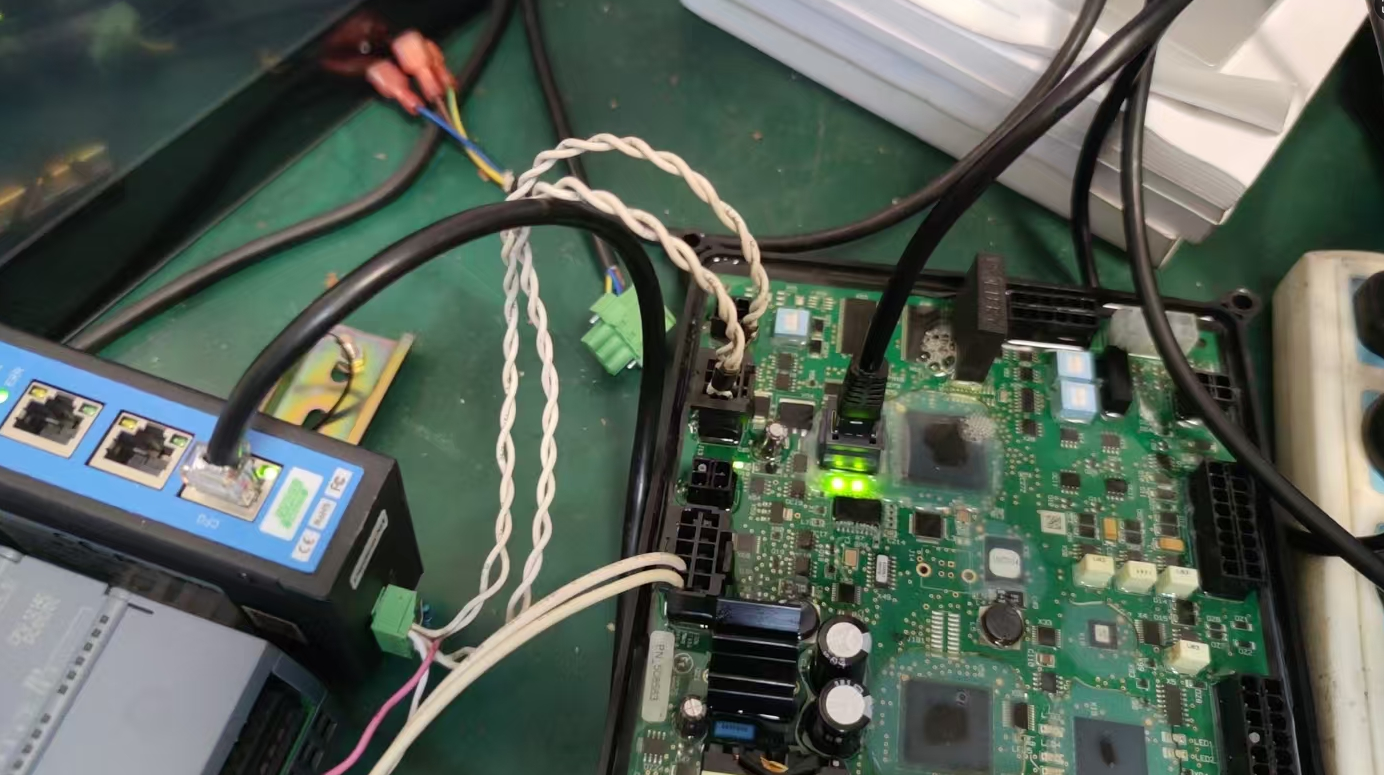 化学原料制造现场西门子1200 PLC通过Profinet转Devicenet智能网关与库卡机器人通讯解决案例(图3) 化学原料制造现场西门子1200 PLC通过Profinet转Devicenet智能网关与库卡机器人通讯解决案例(图3)