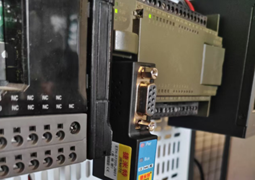 西门子 S7-200PLC 借助工业以太网处理器对接西门子1500PLC同时接入以太网上位机的实现与应用案例(图4)