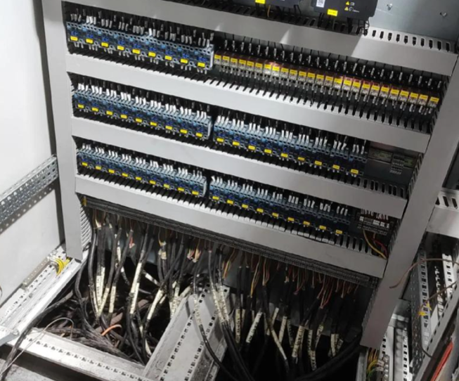 西门子 S7-200PLC 借助工业以太网处理器对接西门子1500PLC同时接入以太网上位机的实现与应用案例(图5)